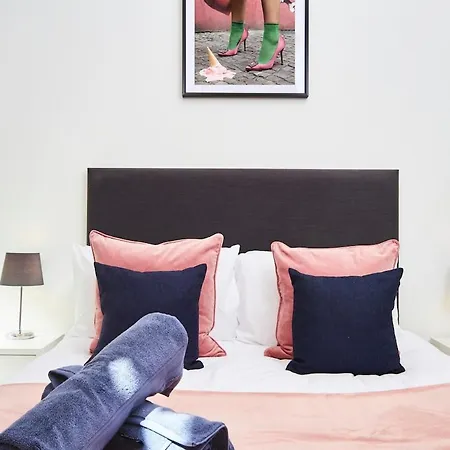 Chic Nyc In Super Leeds (West Yorkshire)