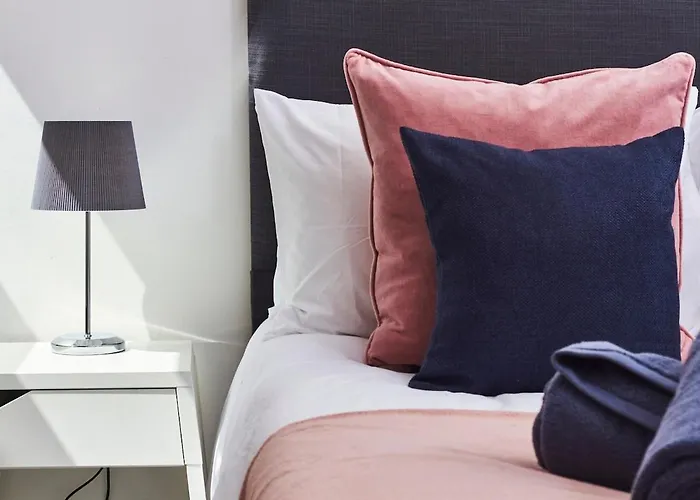 Chic Nyc In Super Leeds (West Yorkshire)