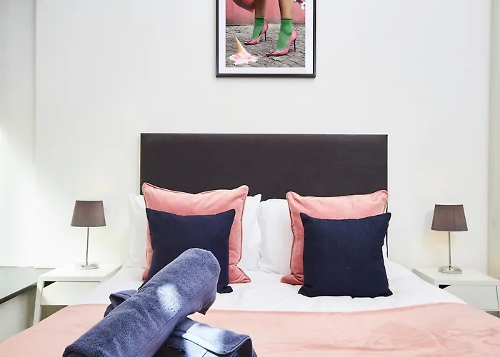 Chic Nyc In Super Leeds (West Yorkshire)