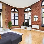 Chic Nyc In Super Lägenhet